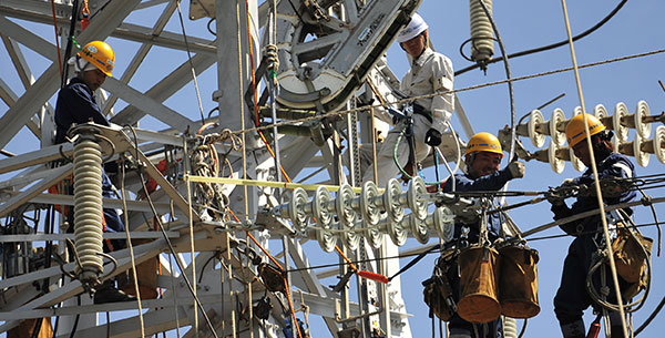 Photo:架空送電線・建設工事